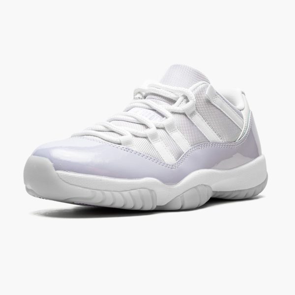 jordan-air-jordan-11-low-wmns-pure-violet_17769609_39478474_2048