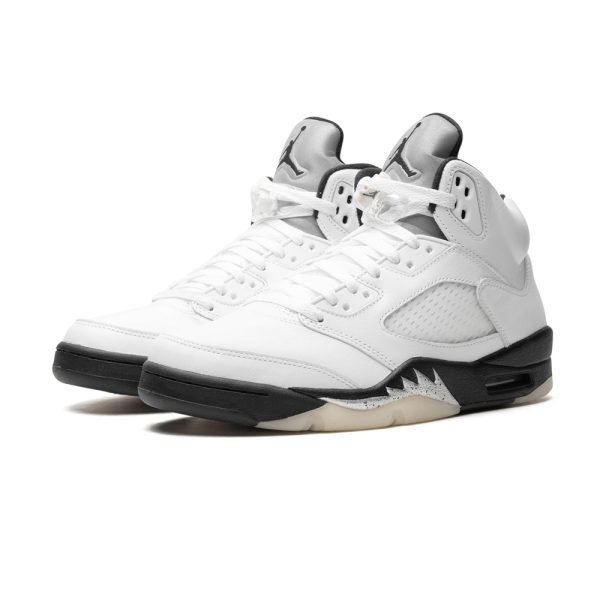 jordan-air-jordan-5-white-black_23607030_55492393_2048