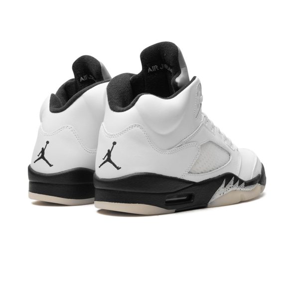 jordan-air-jordan-5-white-black_23607030_55492400_2048