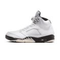 jordan-air-jordan-5-white-black_23607030_55568759_2048